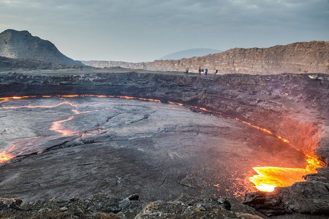 Danakil 3 days tour - Day 3: Salt workers, Dallol, and Lake Assal
