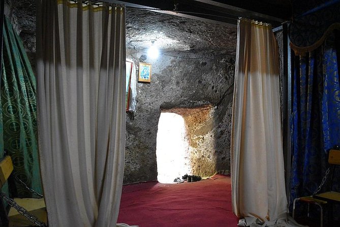 Day trip to Melka Kunture & Adadi Mariam rock-hewn church. - Key points at a glance